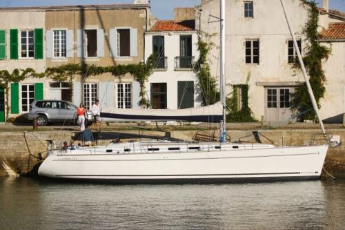 Beneteau Cyclades 50.5 (5+1Cab/3WC) Top Bild