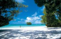 Neukaledonien-Bootscharter Neukaledonien Traum in weiß gruen blau