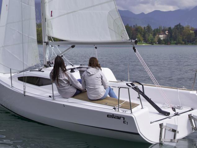 Elan Yachting Elan E1