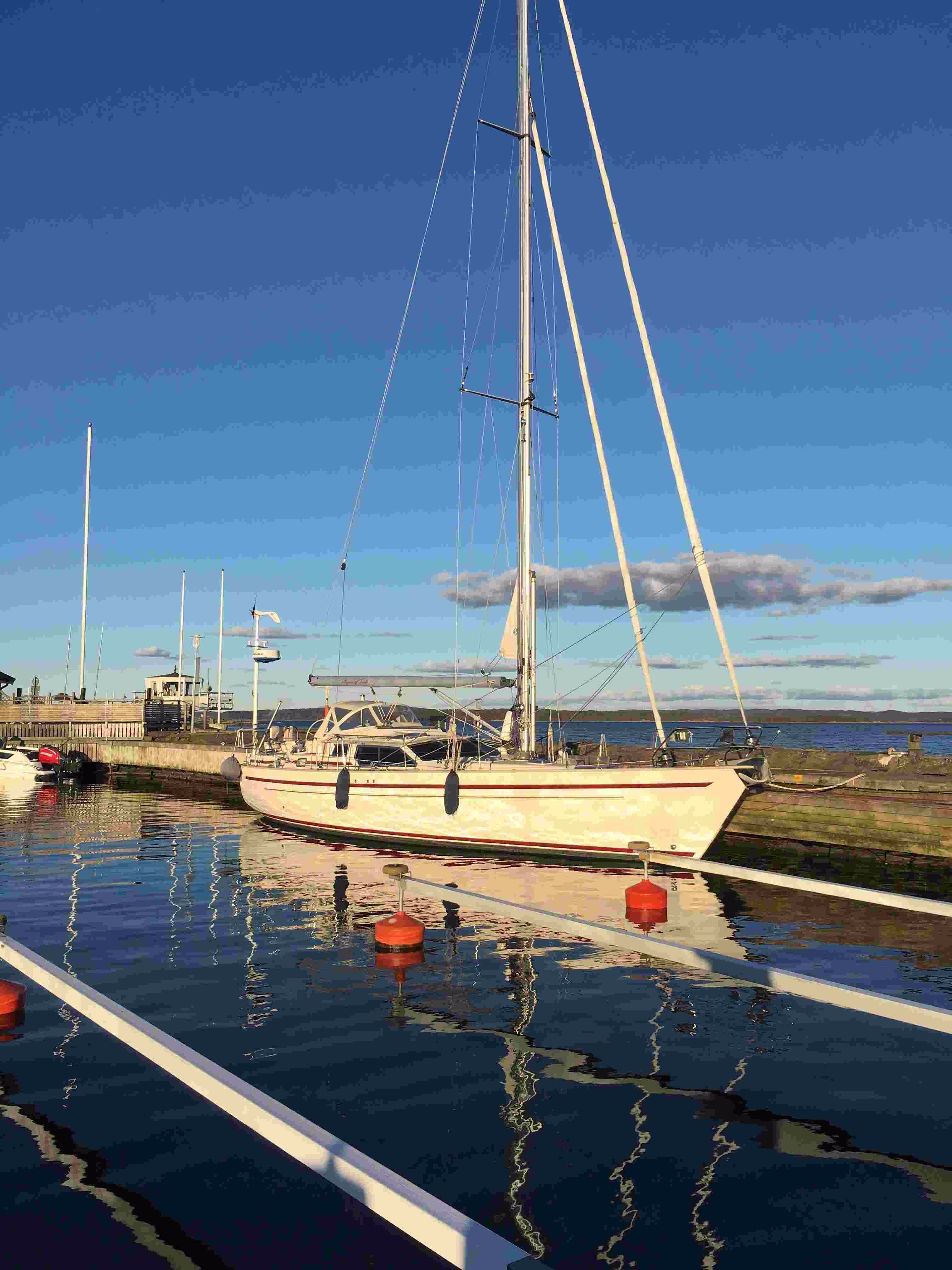 CR & Regina Yachts Regina 43