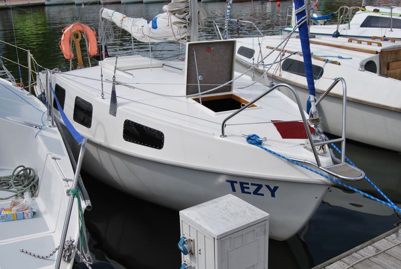 Custom Line Yacht Akara