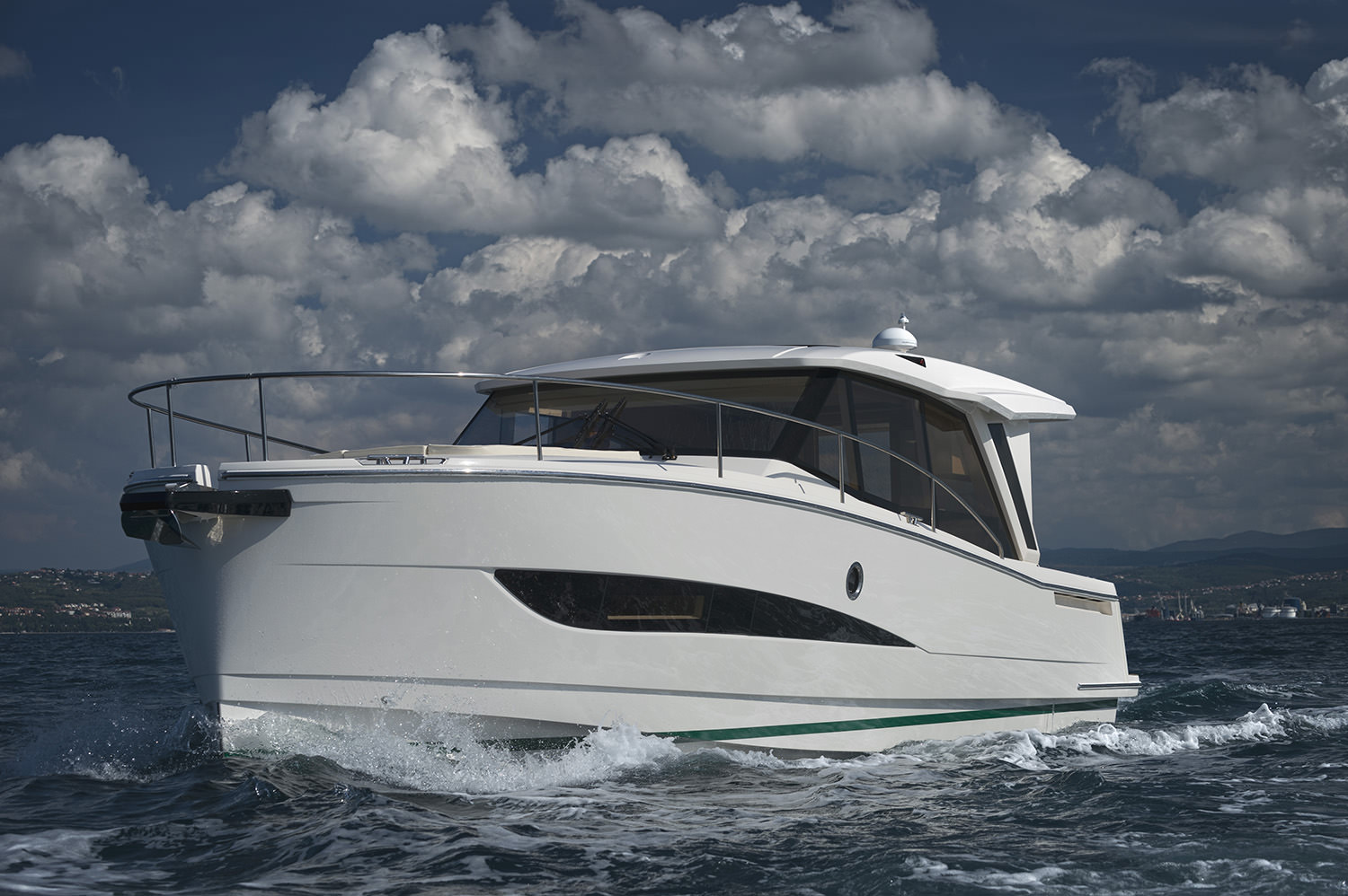 Greenline Hybrid 39 Top Bild