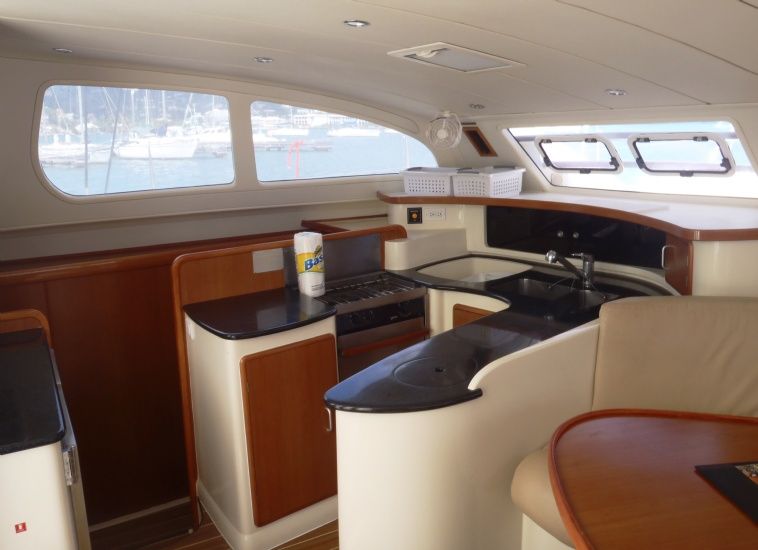 Leopard 4300 Innenansicht