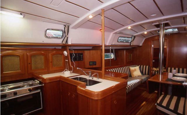 Oceanis Clipper 361 Innenansicht