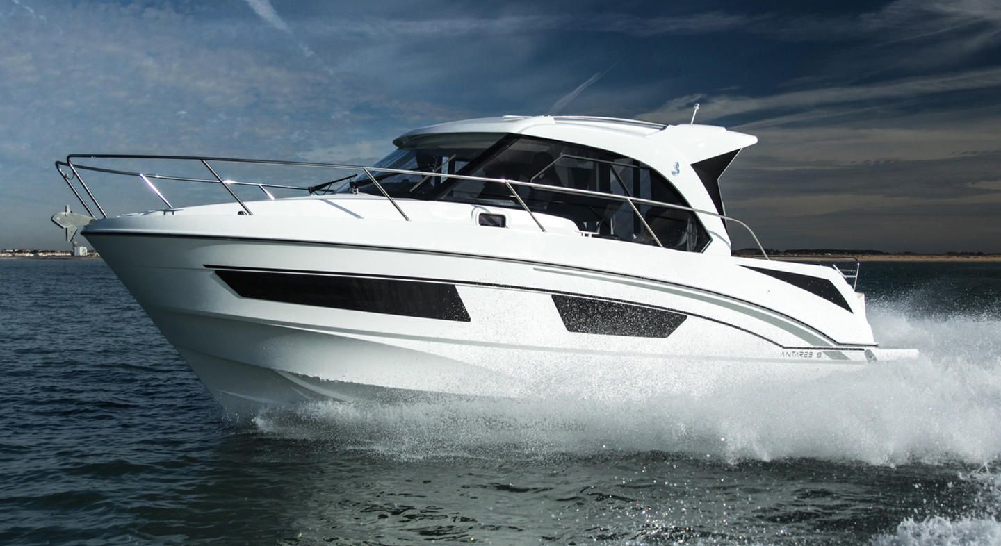 Beneteau Antares 9 OB