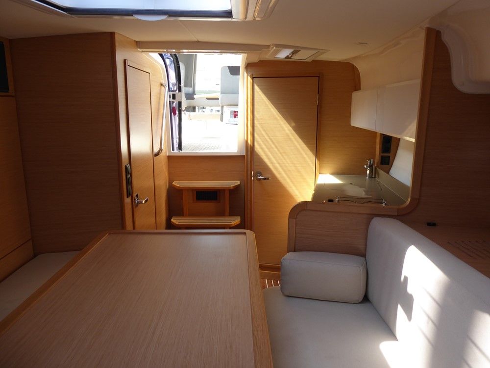 Bavaria 300 Sport Innenansicht