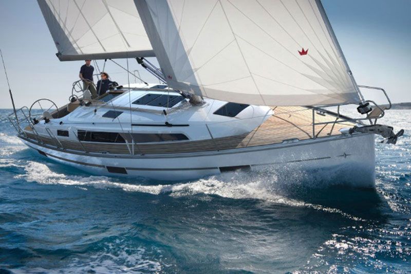 Bavaria 37 Cruiser Außenansicht