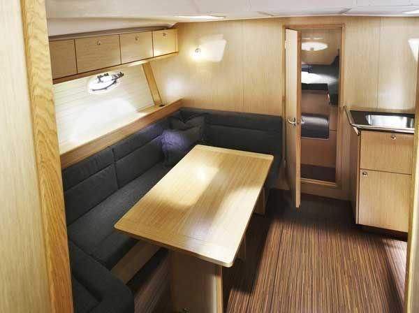 Bavaria 37 Sport High-Line Innenansicht