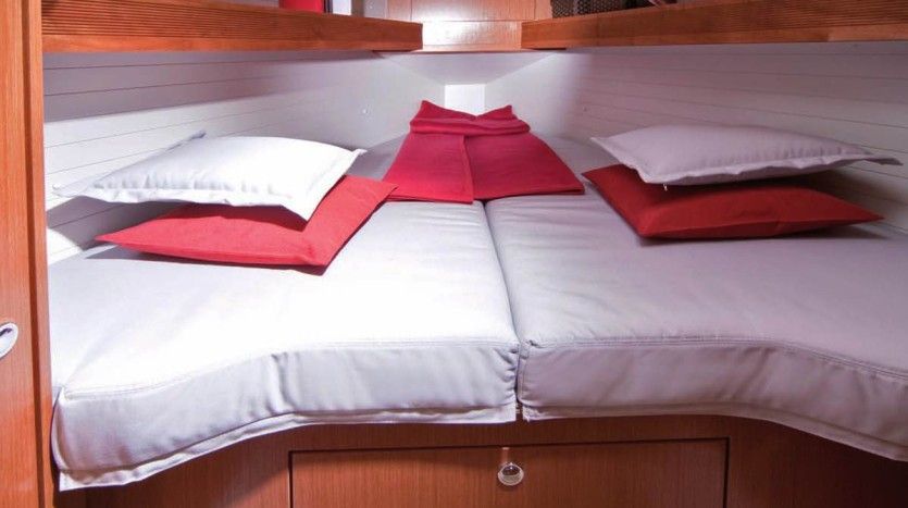 Bavaria Cruiser 32 Innenansicht