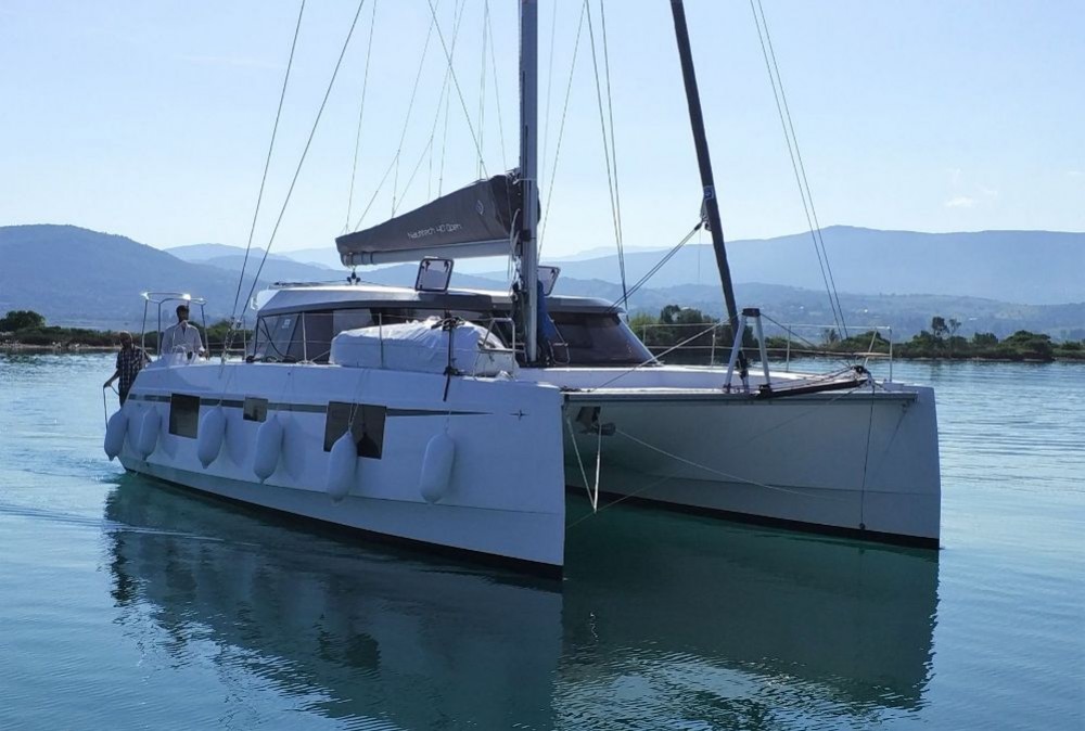 Bavaria Nautitech 40 Open - 4 + 2 cab. Außenansicht