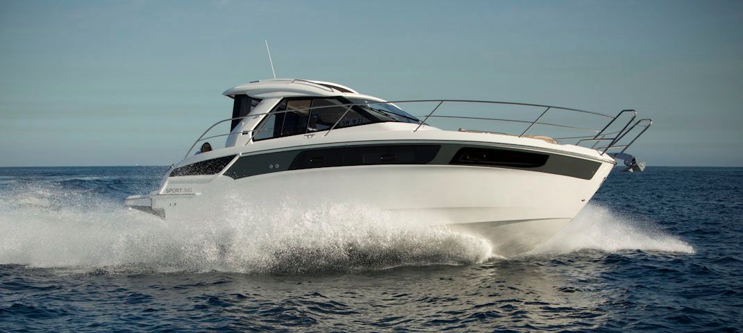 Bavaria Yachtbau Sport 360 Coupe