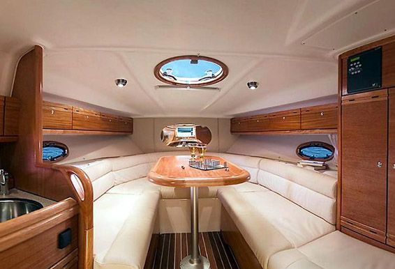 Bavaria 30 HT Innenansicht