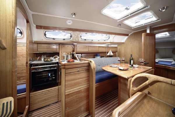Bavaria 31 Cruiser Innenansicht