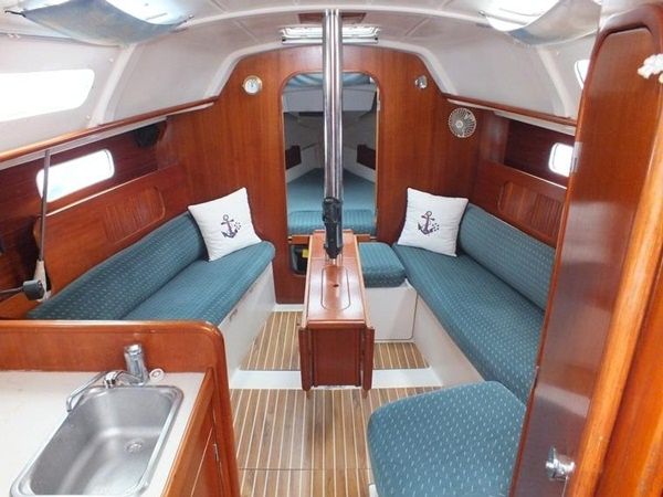 Oceanis 321 Innenansicht