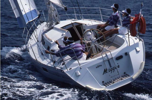 Oceanis 350 Außenansicht