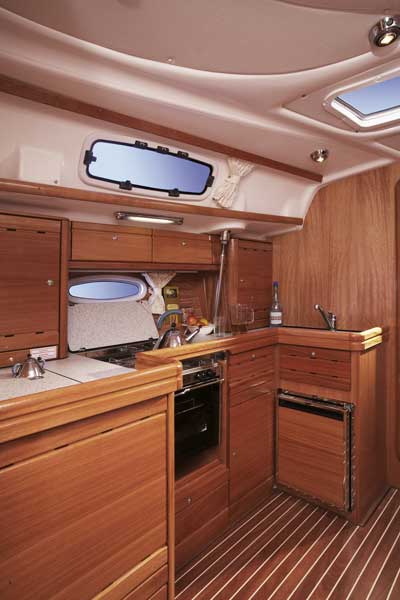 Bavaria 42 Cruiser Innenansicht