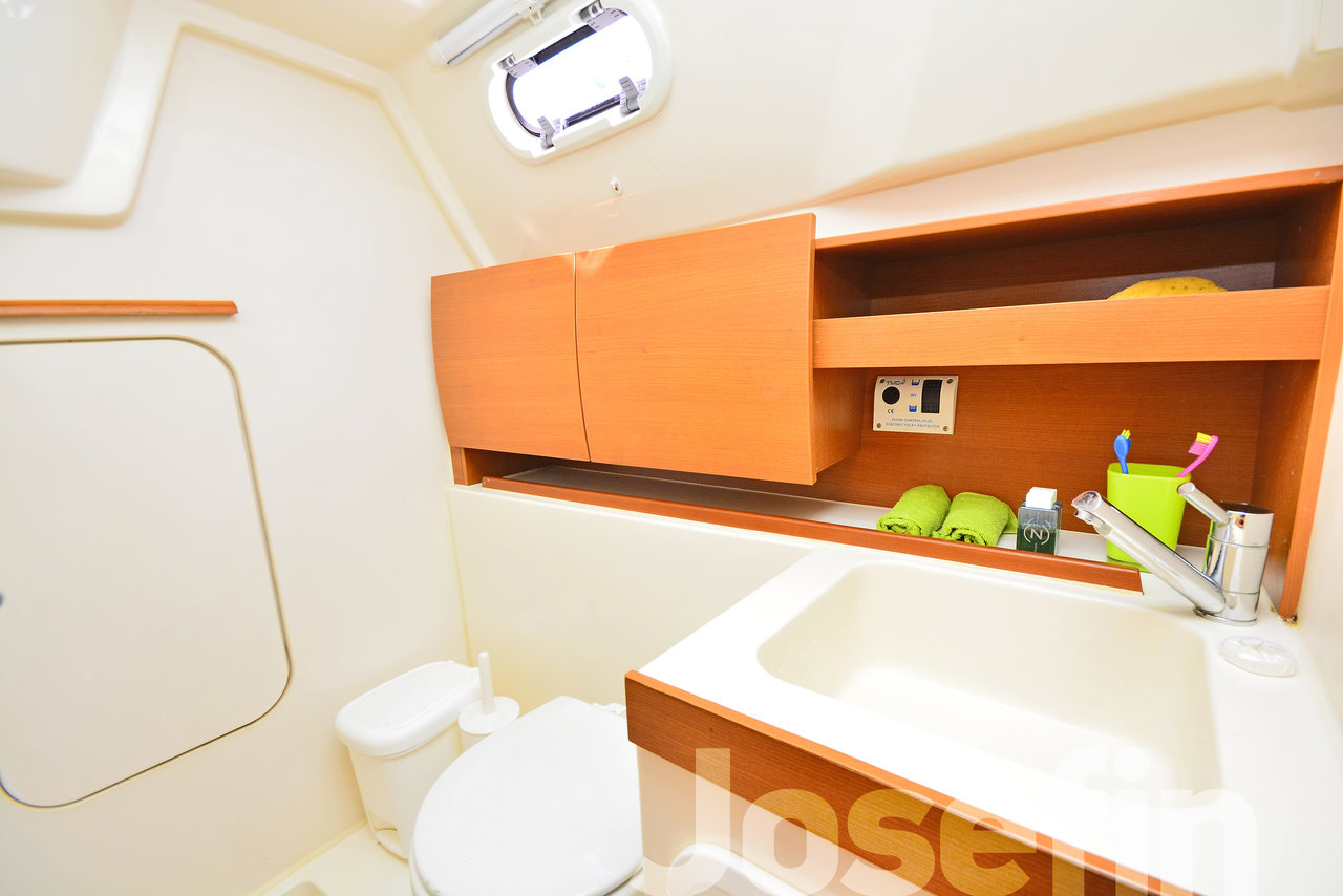 Hanse 325 Innenansicht