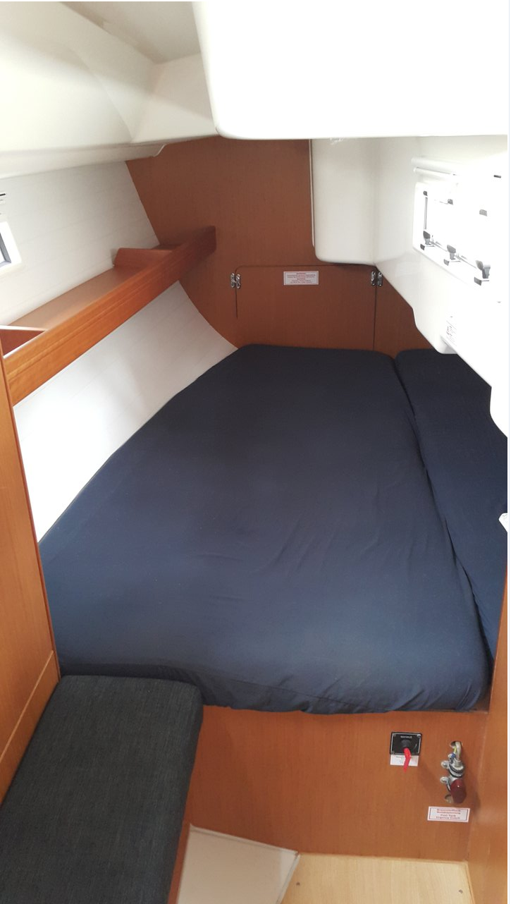 Bavaria Cruiser 33 Innenansicht