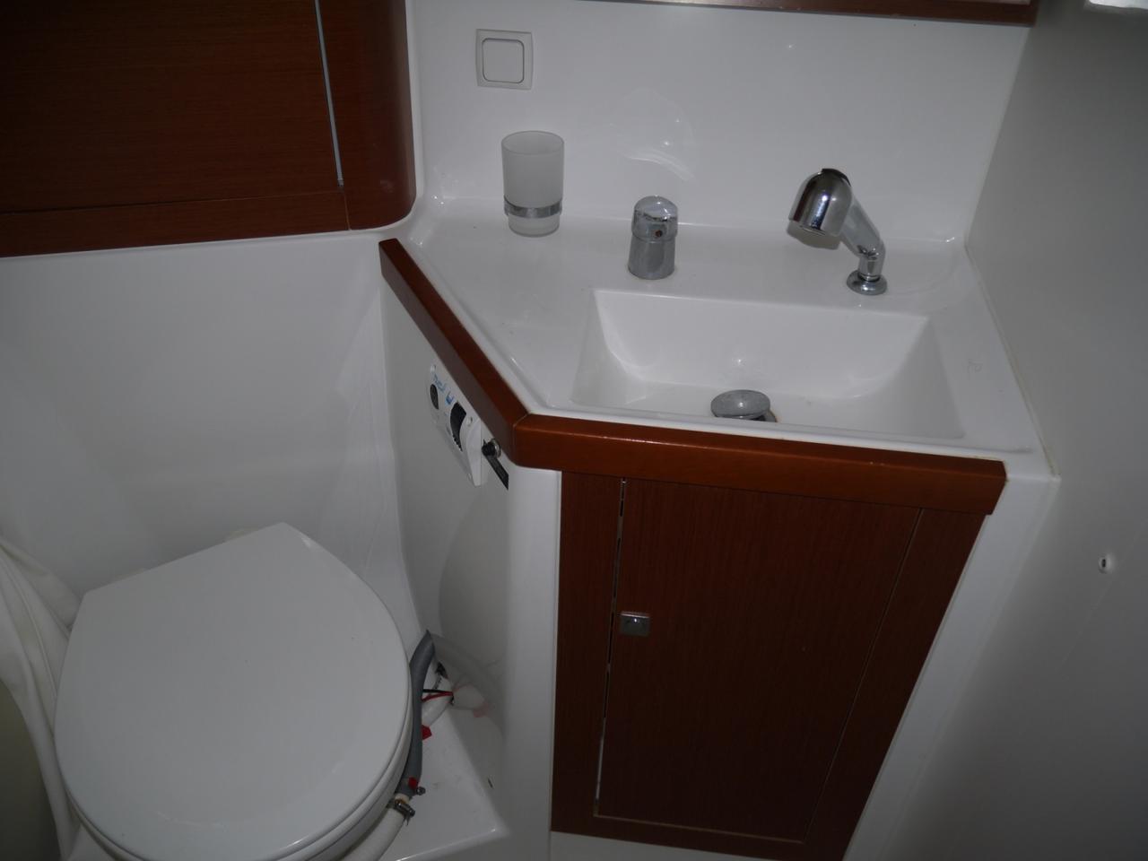 Bavaria Cruiser 45 Alma Innenansicht