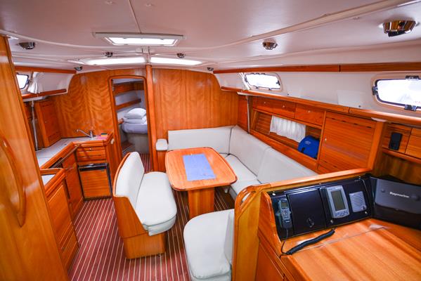 Bavaria 42 Cruiser Innenansicht