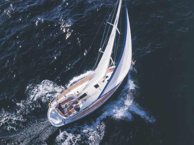 Bavaria 36 - 3 Kabinen / 1 Bad Innenansicht