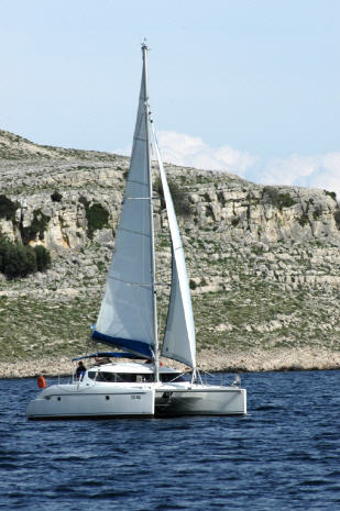 LAVEZZI 40 Innenansicht