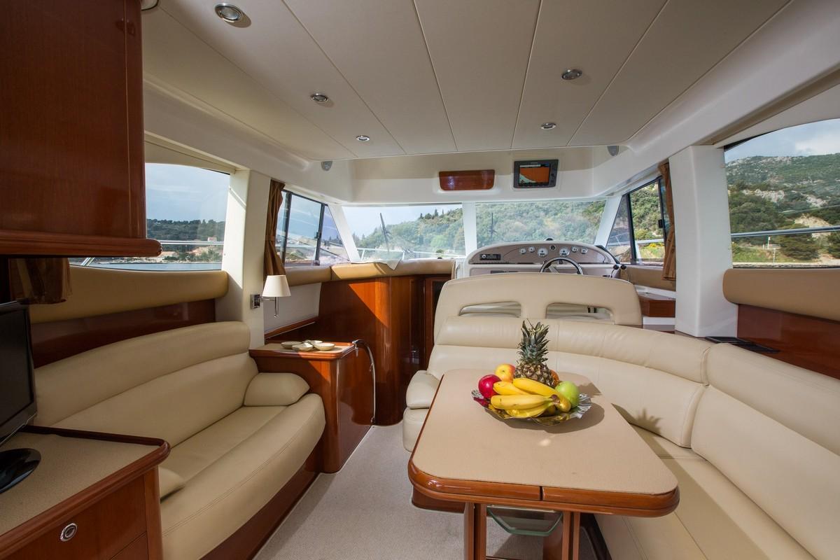 Jeanneau Prestige 36 Fly Innenansicht