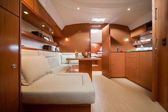 Bavaria 38 Sport Innenansicht