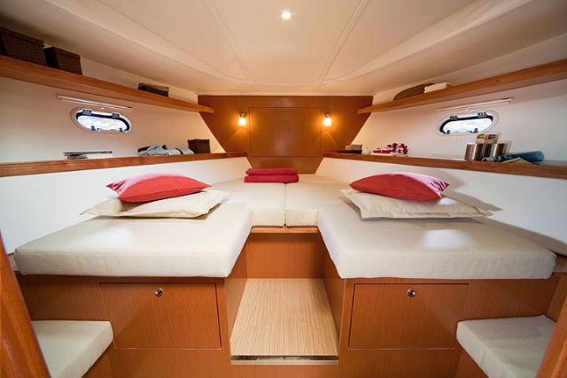 Bavaria 38 Sport Innenansicht