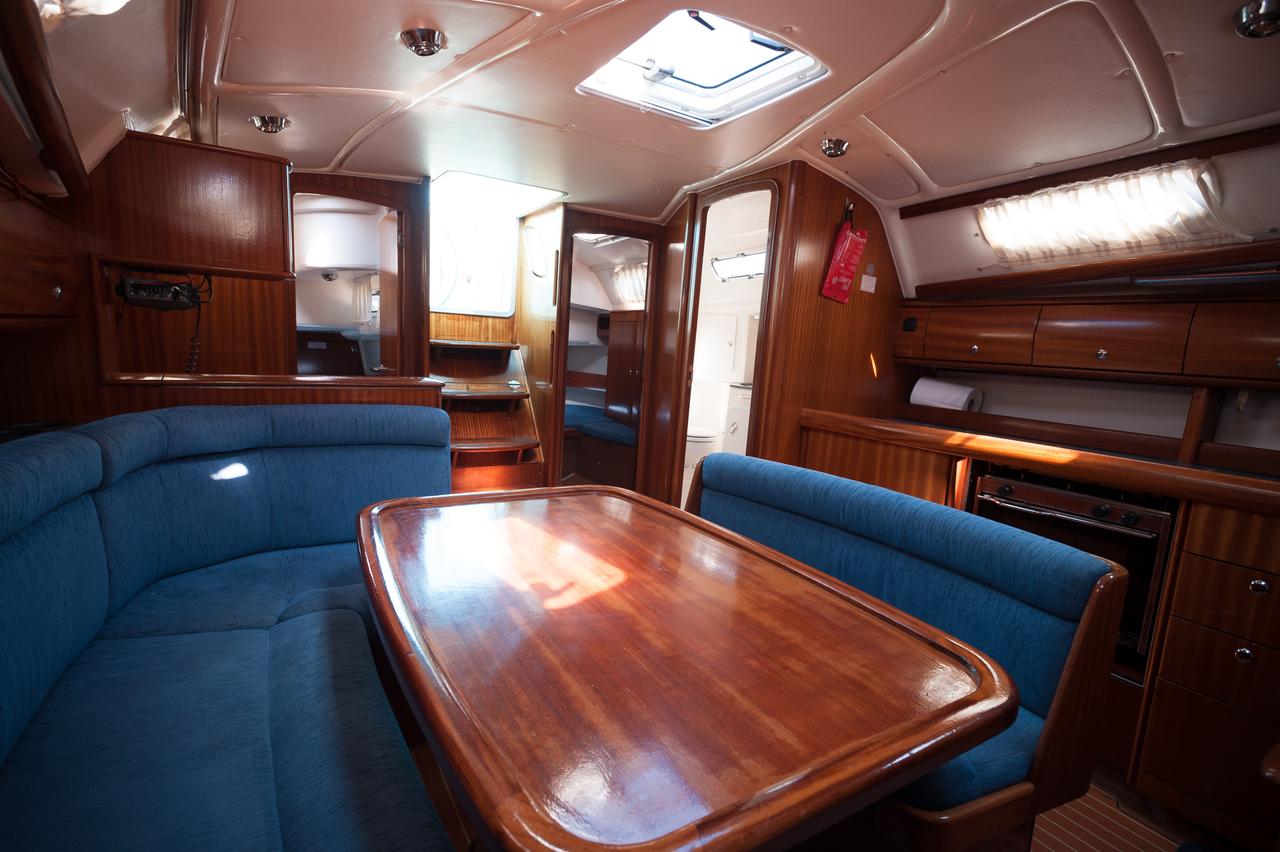 Bavaria 38 Innenansicht