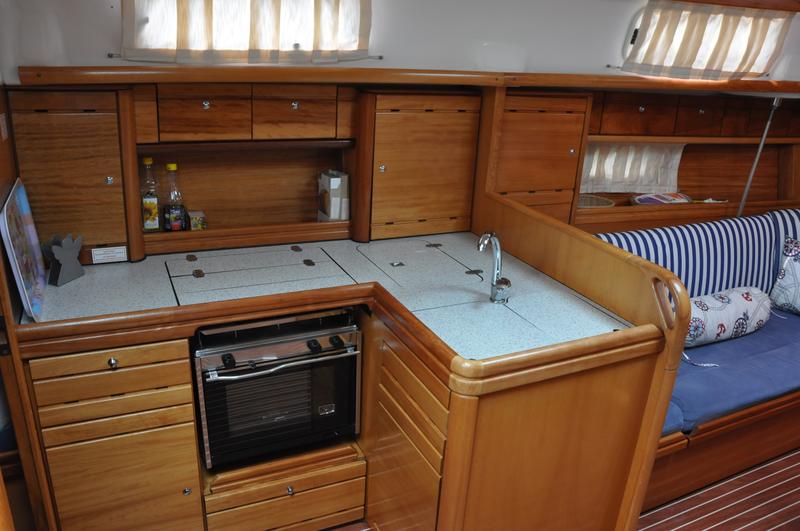 Bavaria 37 Cruiser Innenansicht