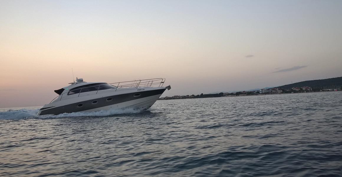 Elan Power 35 Innenansicht