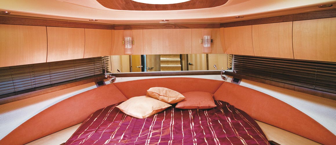 Elan Power 48 Innenansicht