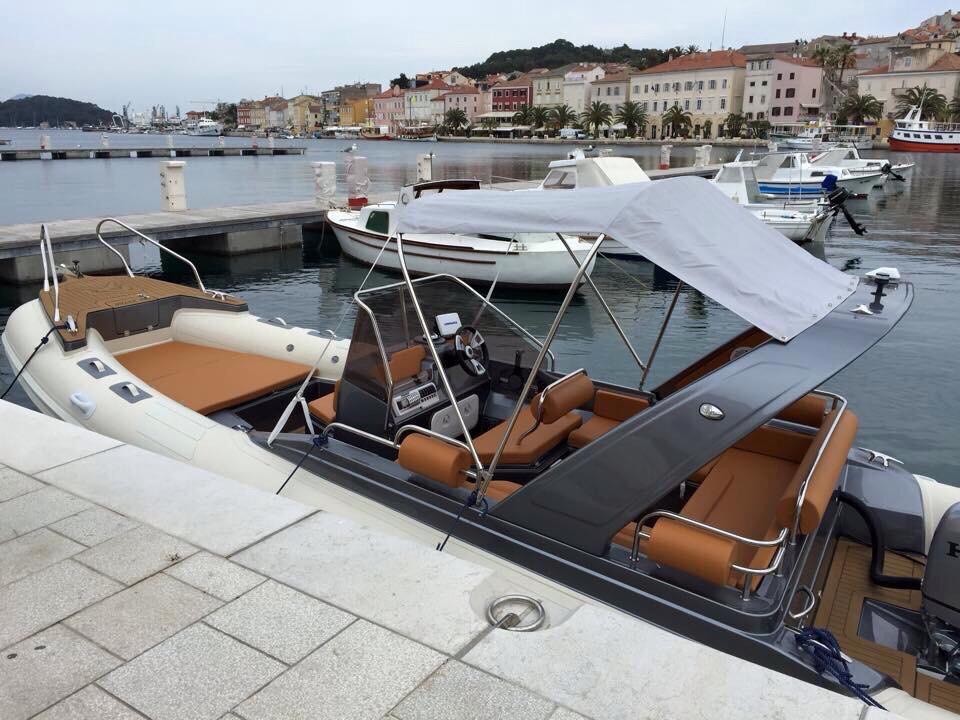 Shark 23 Außenansicht