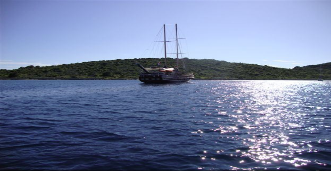Custom Line Yacht Eleganza