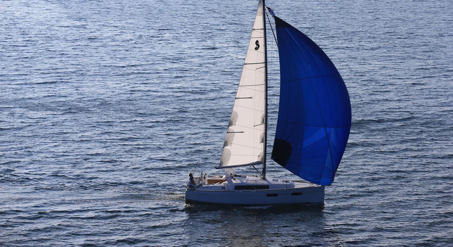 Oceanis 35 (3 Kabinen, 1 Bad) Top Bild