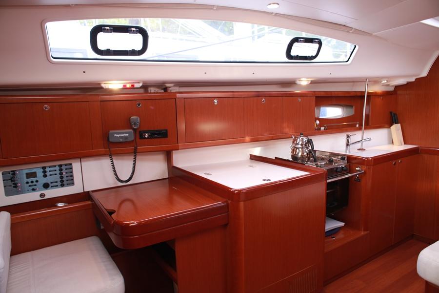 Oceanis 40 Innenansicht