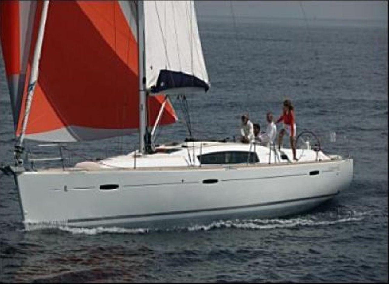 Oceanis 43 Family (4cab/2wc) Top Bild