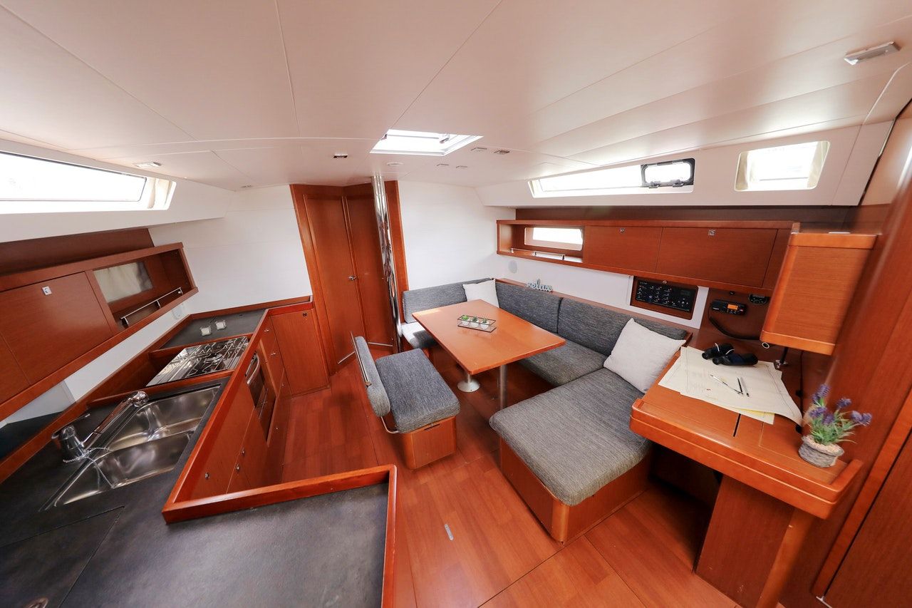 Oceanis 45 Innenansicht