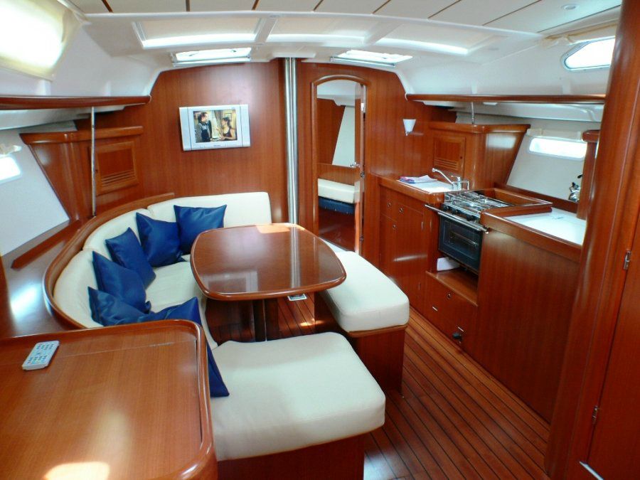 Oceanis Clipper 393 Innenansicht