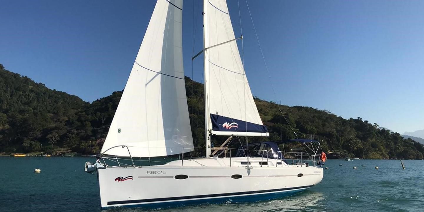 Beneteau Moorings 413