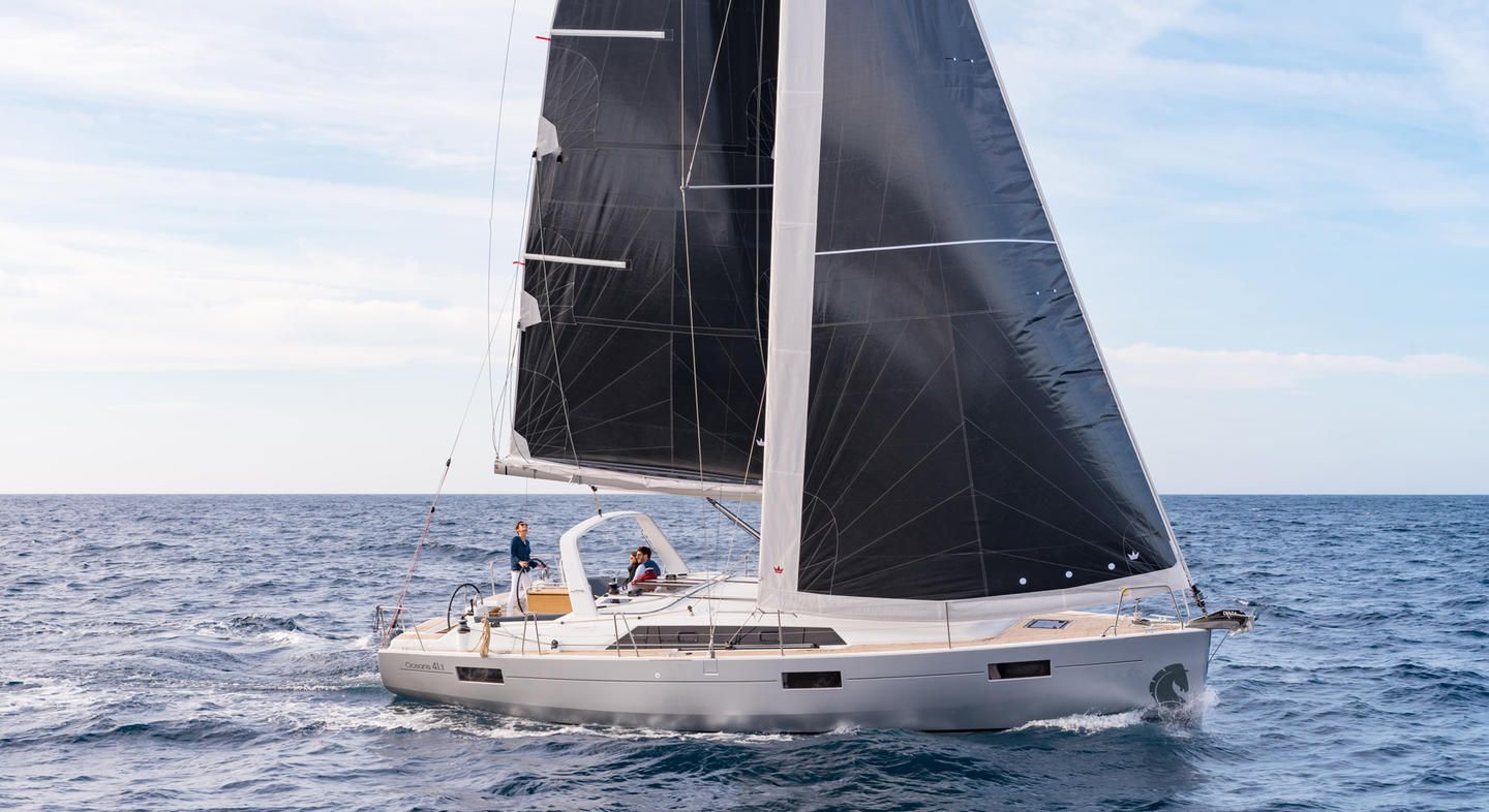 Oceanis 41.1 (3 Kabinen, 2 B&auml;der) Top Bild