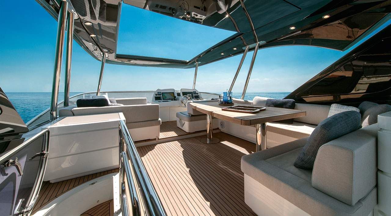 Monte Carlo Yacht 66 Außenansicht