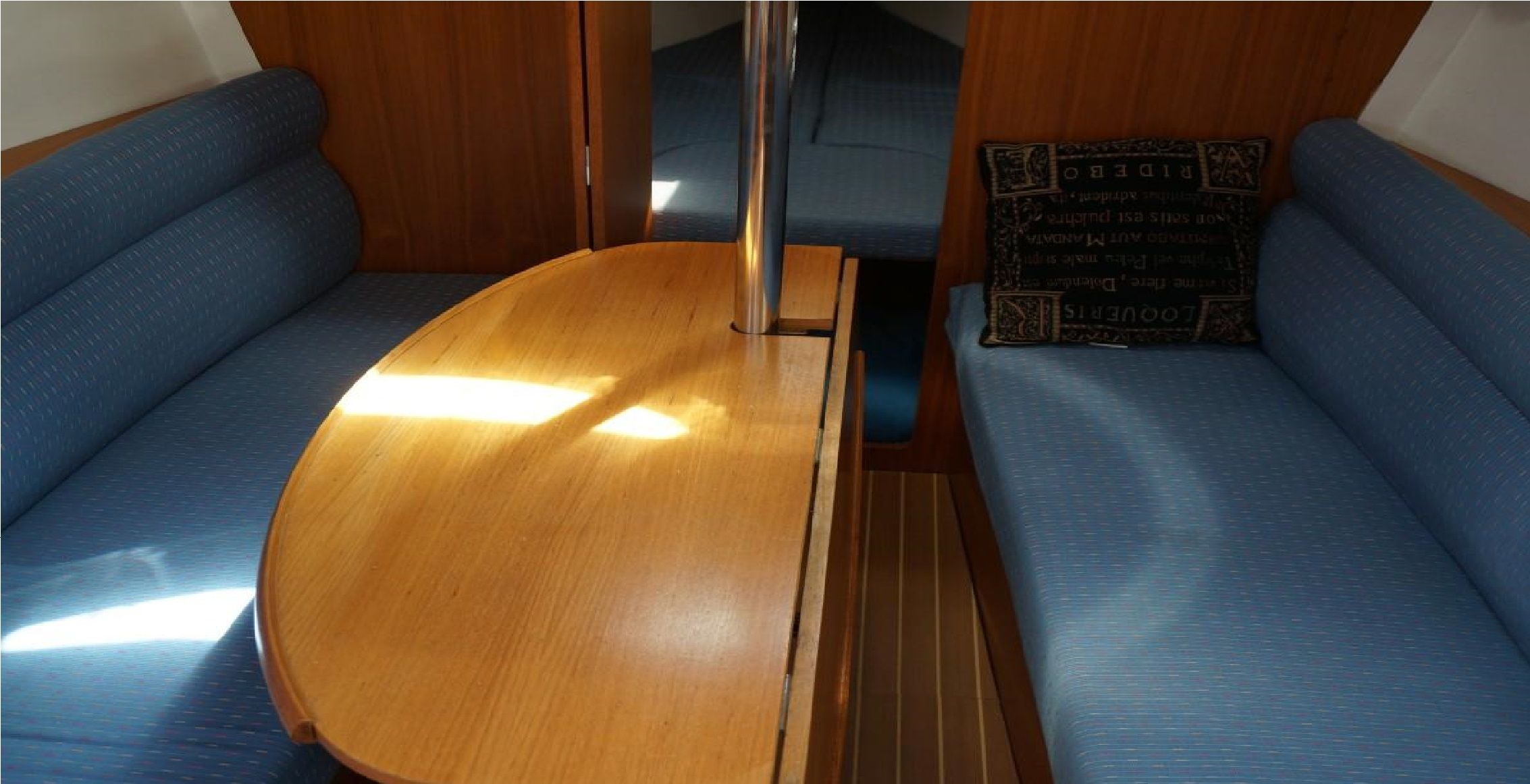 Sun Odyssey 29.2 Innenansicht