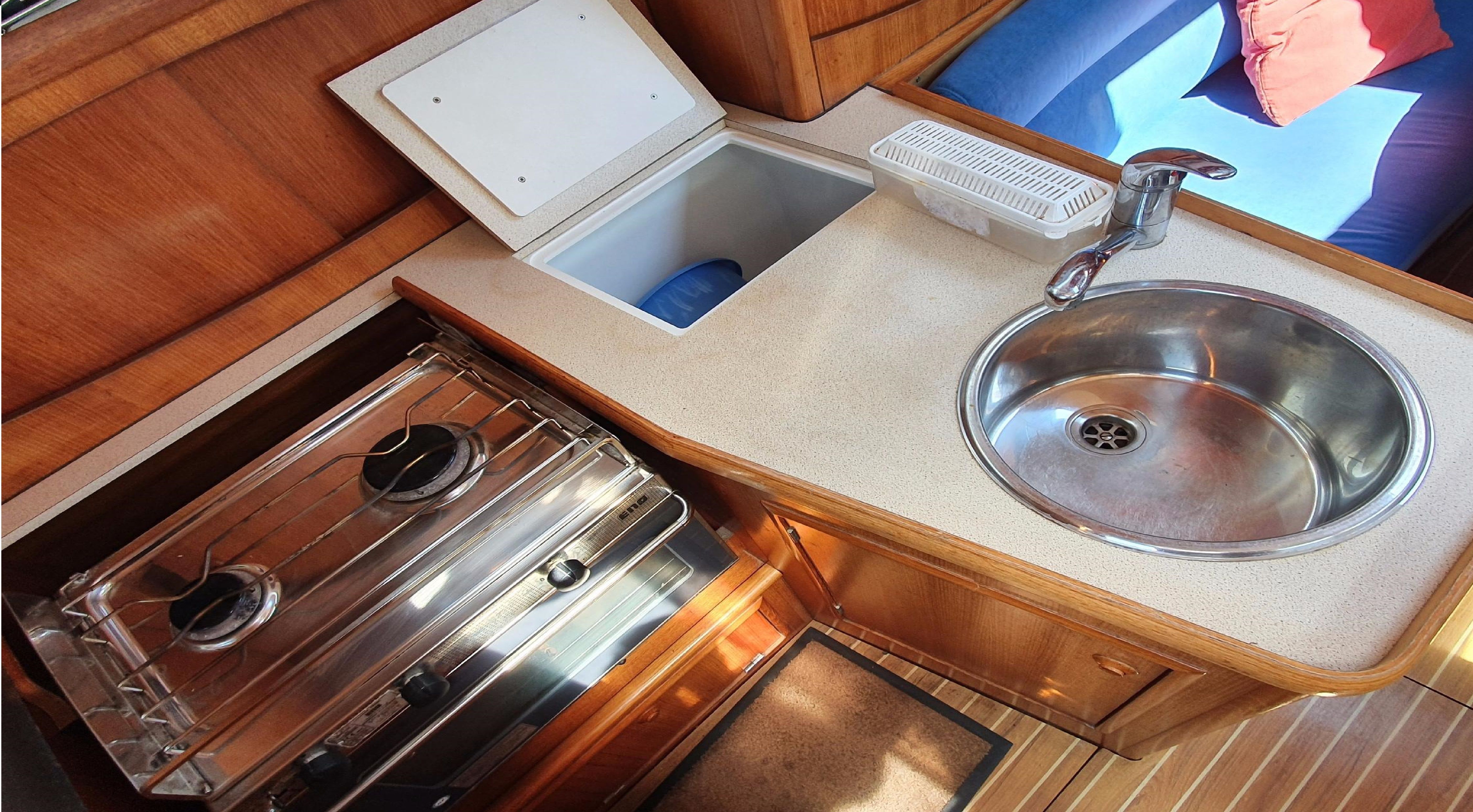 Sun Odyssey 32.2 Innenansicht