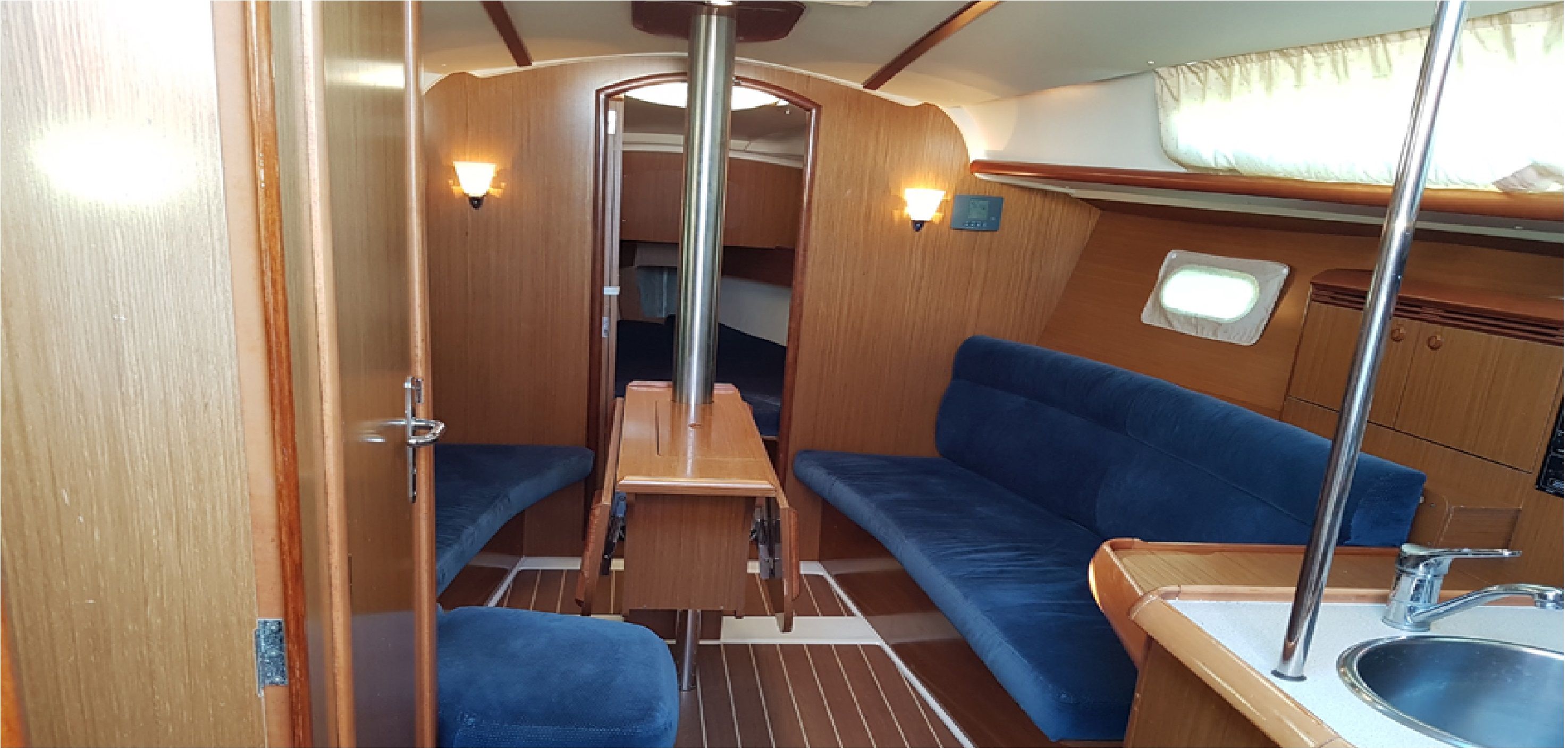 Sun Odyssey 32i Innenansicht