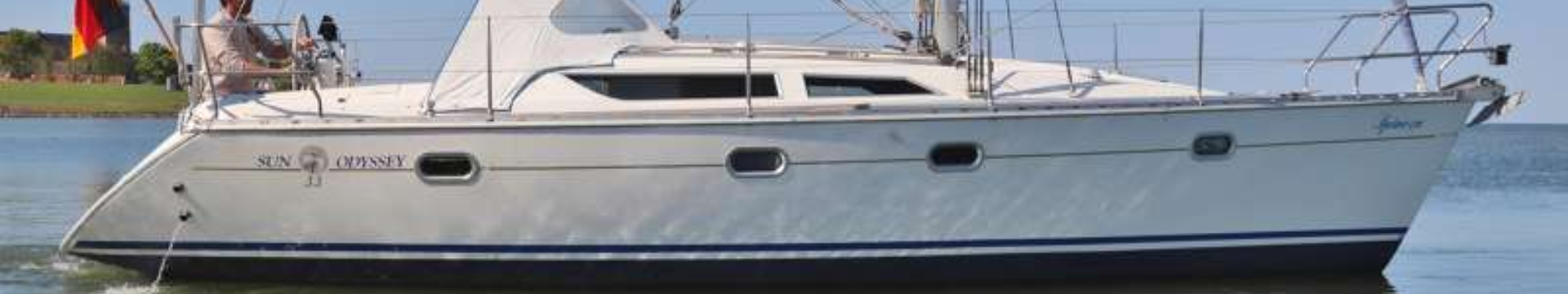 Sun Odyssey 33 Main picture for the desktop