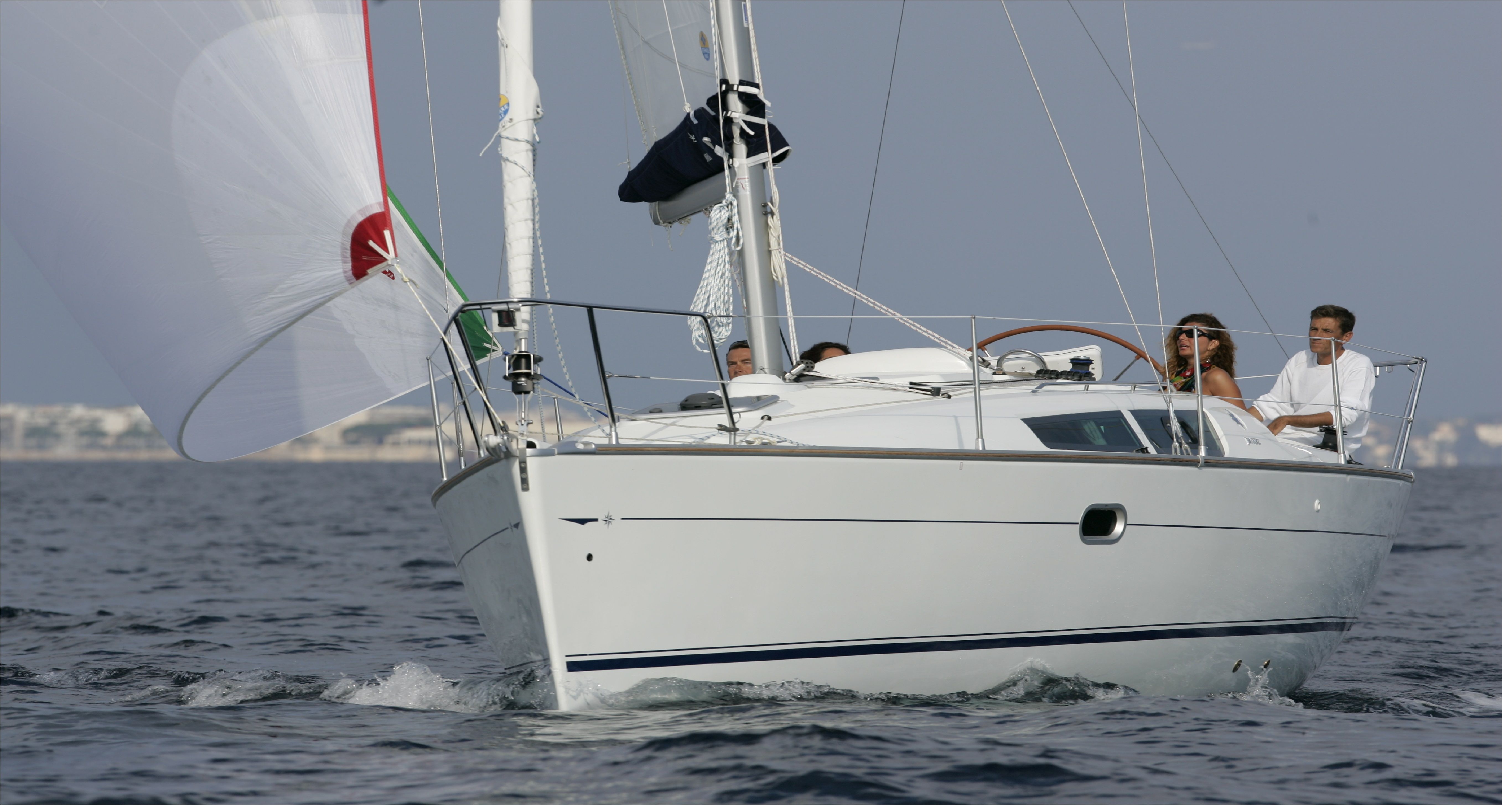 Sun Odyssey 32i Performance Außenansicht