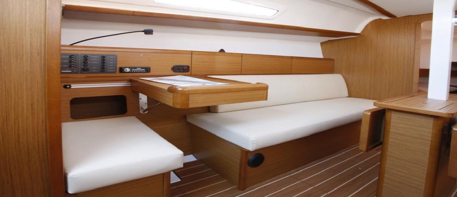 Sun Odyssey 33i Innenansicht