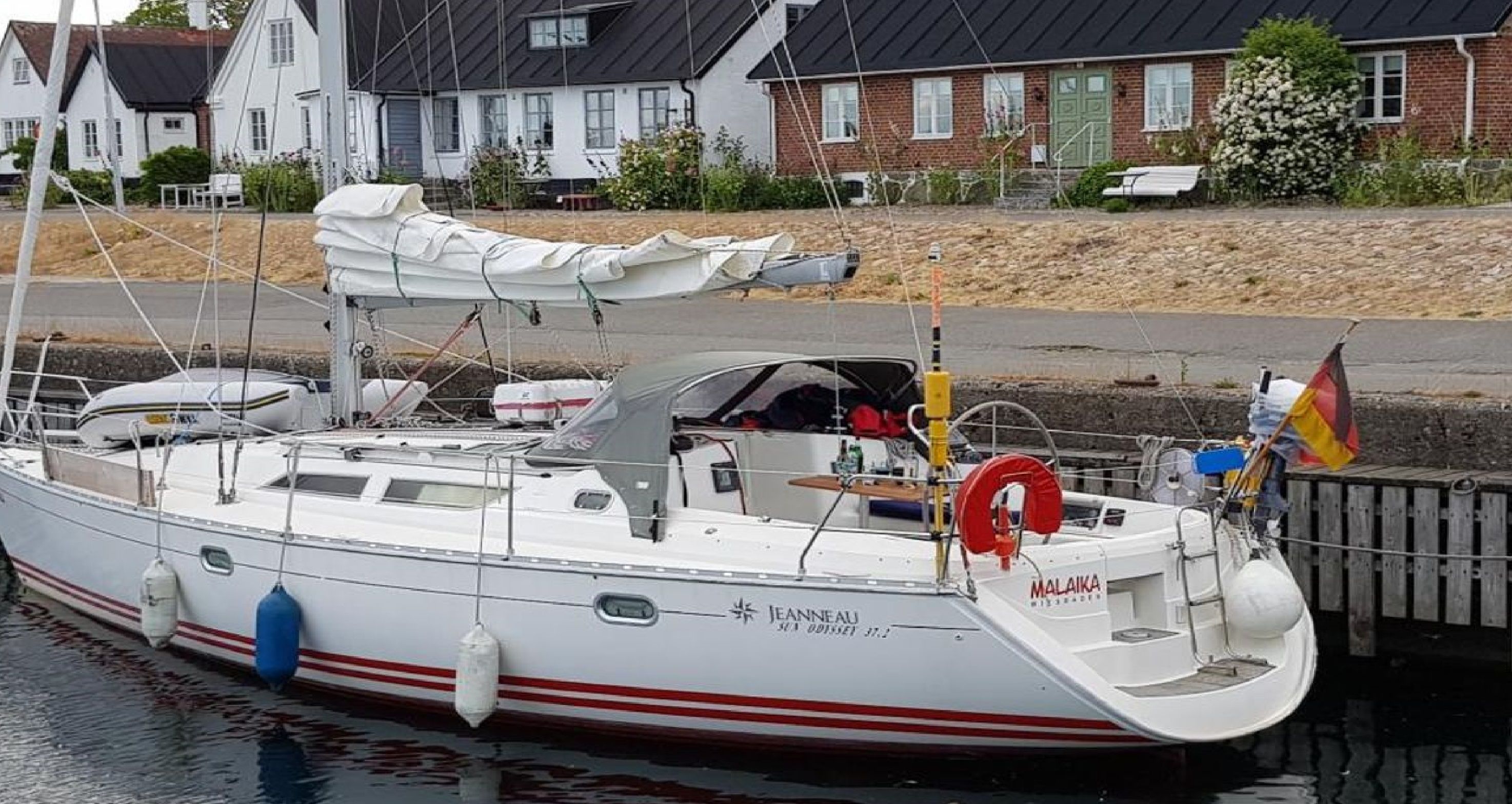 Sun Odyssey 37.2 (3Cab/2WC) Top Bild